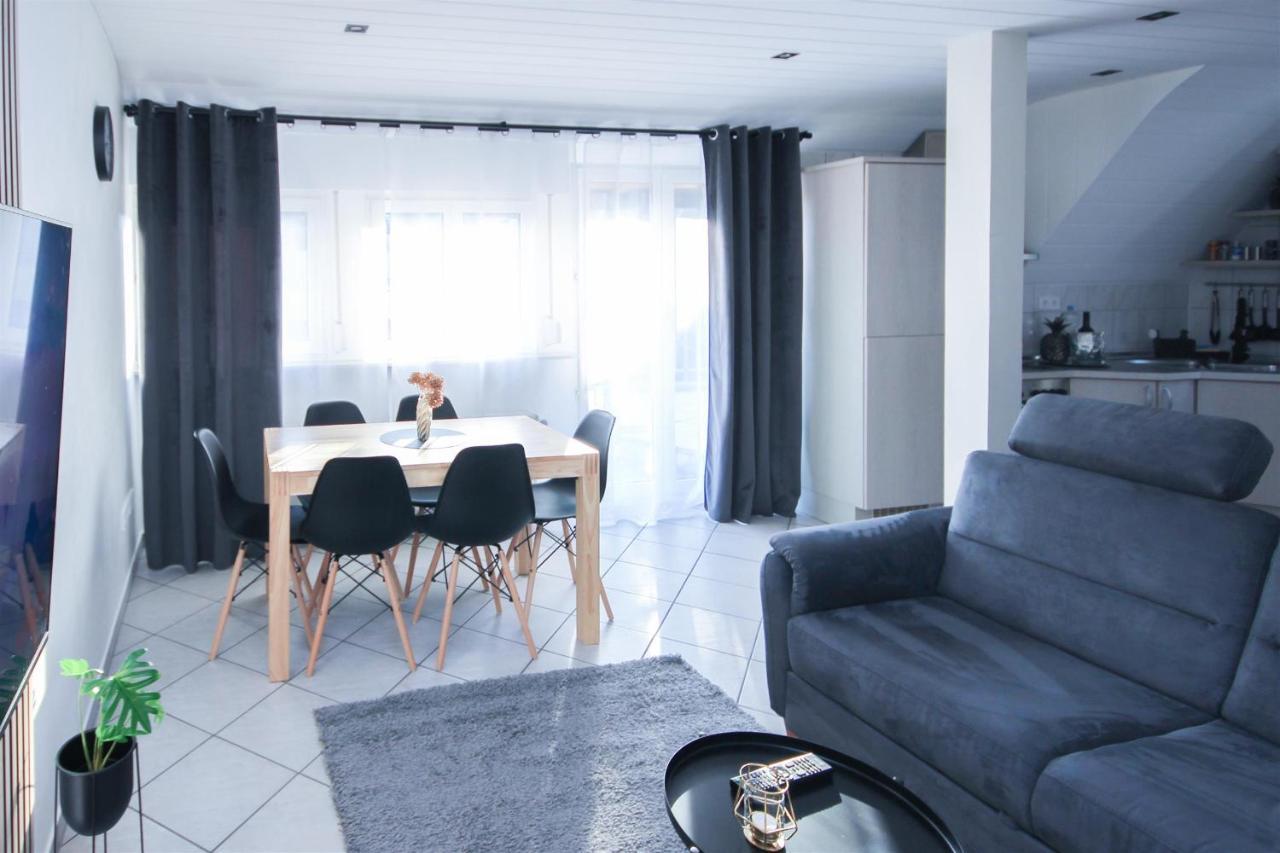 Alfa 3zi-maisonette 6 Personen Zuffenhausen Nahe Porsche & Bosch L Wifi & Smarttv I 3br 4 Beds I Kitchen I Bathroom & Wc Appartement Stuttgart